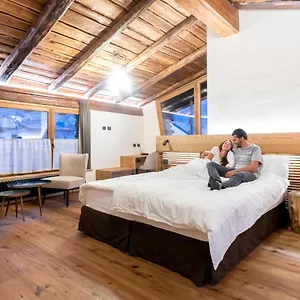 curt-di-clement-eco-mobility-hotel.it-lombardy.com/